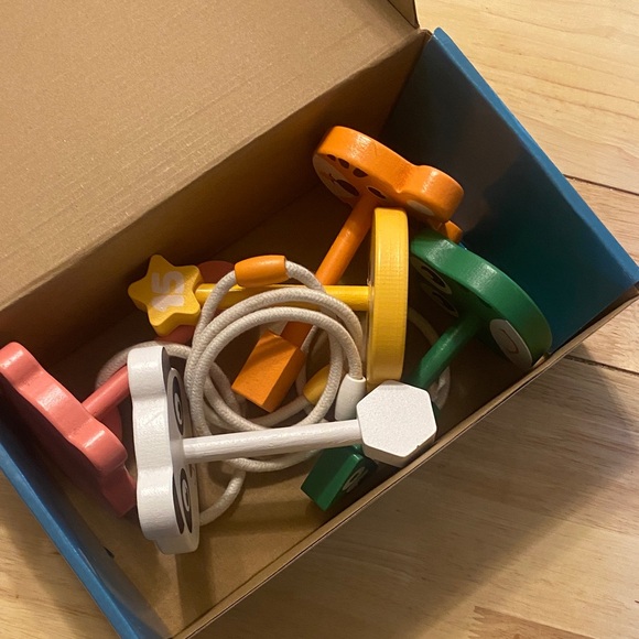 Animal Ring Toss Game Set for Kids - Picture 4 of 4